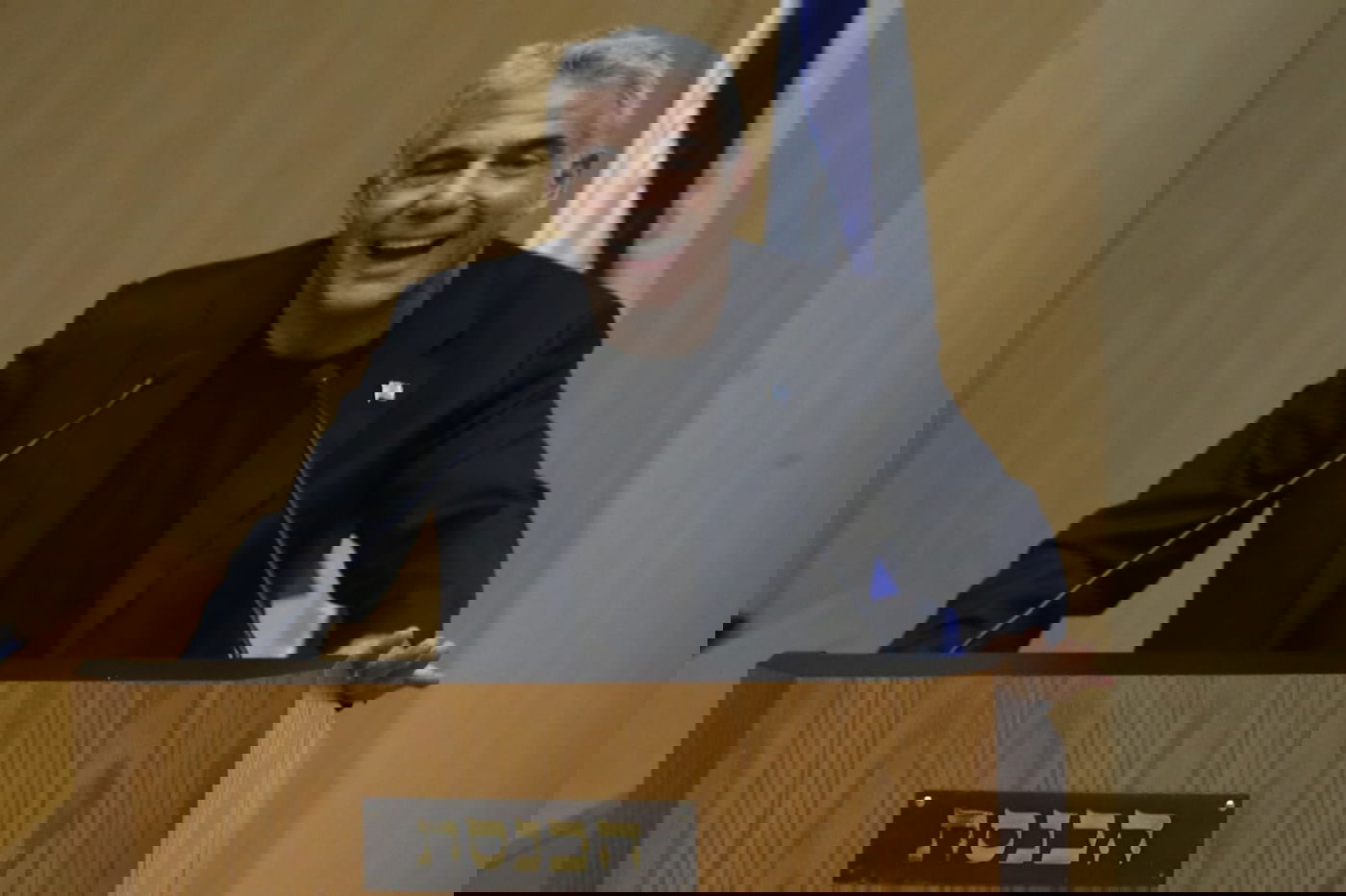 עימות, נאומים והצבעה: כינוס מליאה אחרון