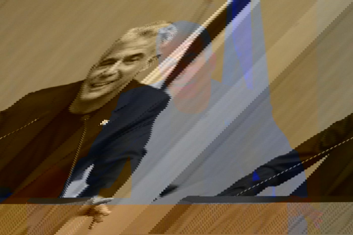 עימות, נאומים והצבעה: כינוס מליאה אחרון