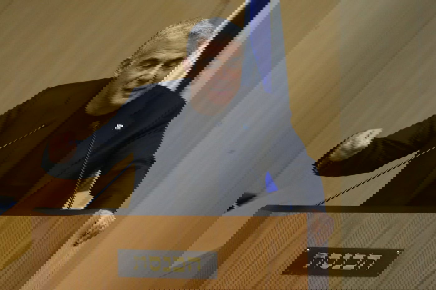 עימות, נאומים והצבעה: כינוס מליאה אחרון