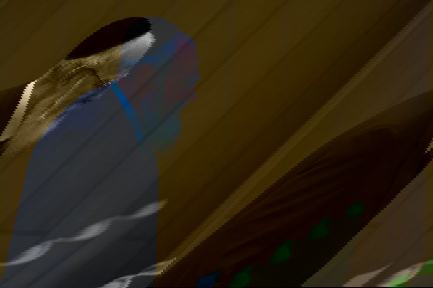 עימות, נאומים והצבעה: כינוס מליאה אחרון