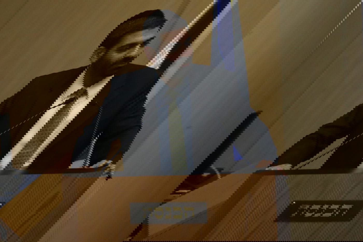 עימות, נאומים והצבעה: כינוס מליאה אחרון