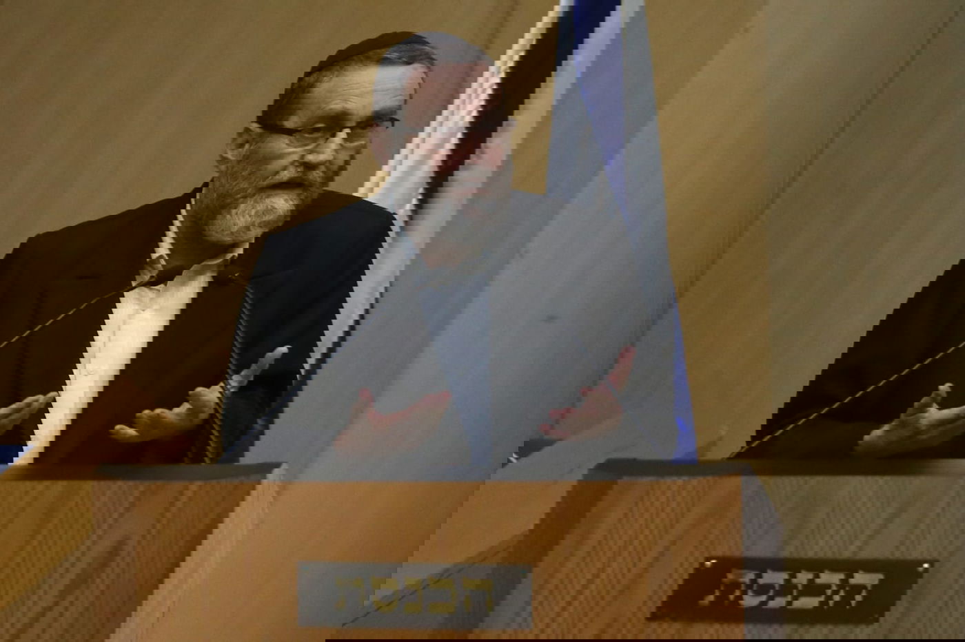 עימות, נאומים והצבעה: כינוס מליאה אחרון