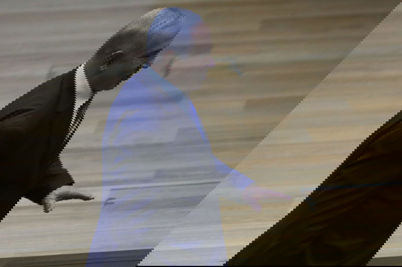 עימות, נאומים והצבעה: כינוס מליאה אחרון