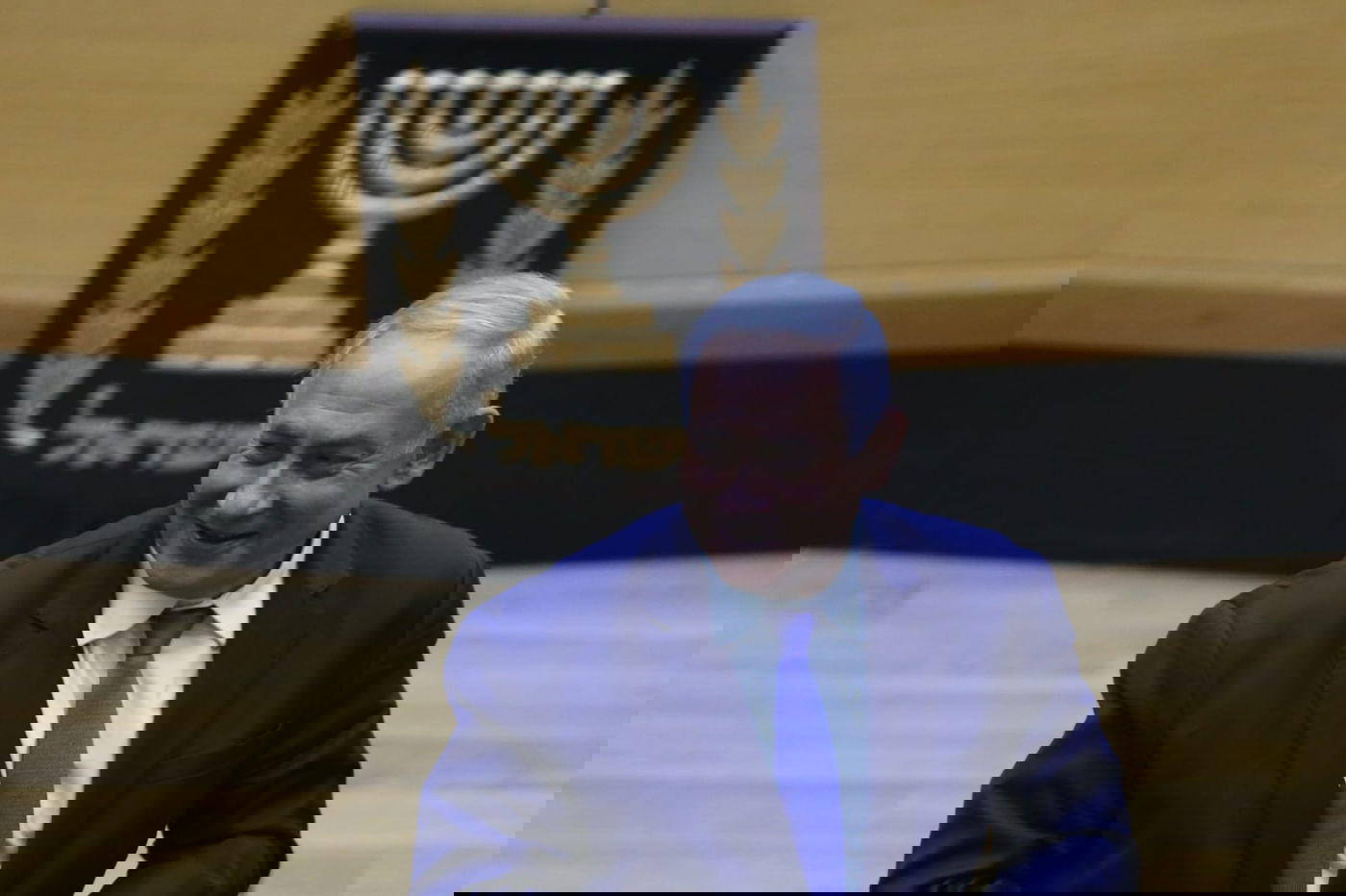 עימות, נאומים והצבעה: כינוס מליאה אחרון