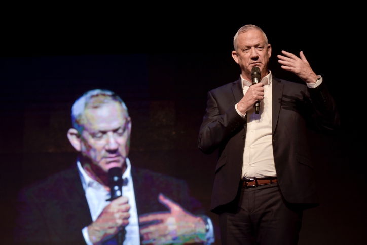 בני התבלבל שוב: אני נגד כל הציבור בישראל