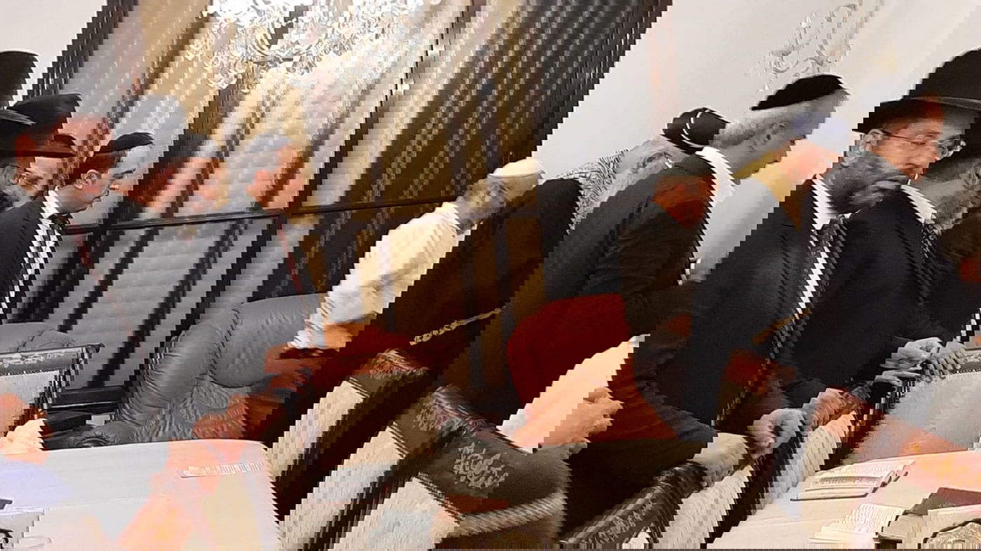 הראשל"צ פרץ בבכי: "אנו קרבים ליום הדין"