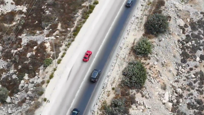 וואו: הנהג עקף בקו לבן 11 רכבים ומשאיות