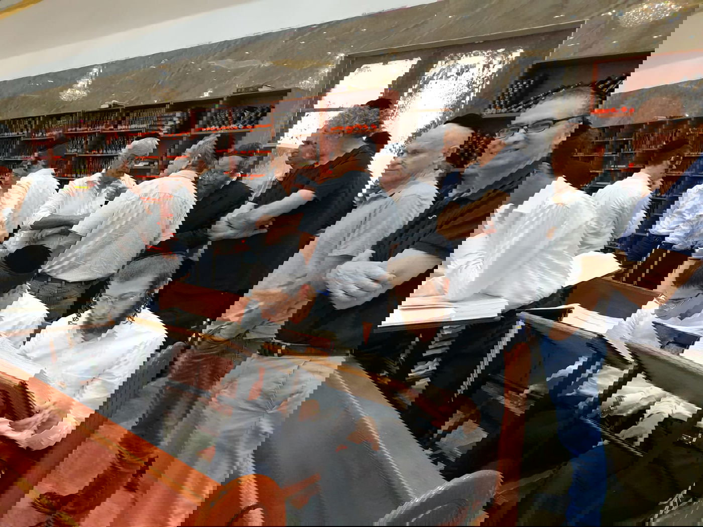 בכירי האוניברסיטה העברית התיישבו ל'חברותא' בישיבת ''עטרת שלמה'