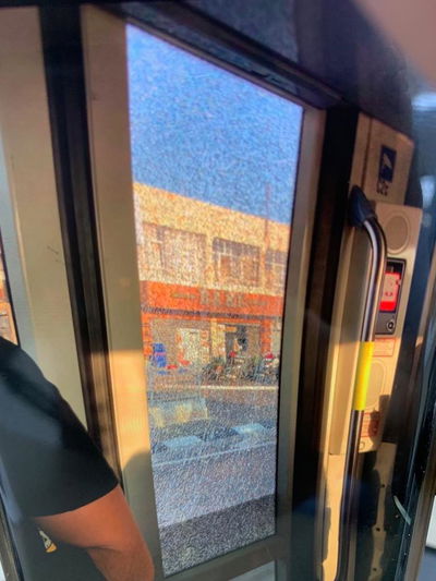 נעצרו 4 קטינים בחשד ליידוי אבנים על הרכבת הקלה