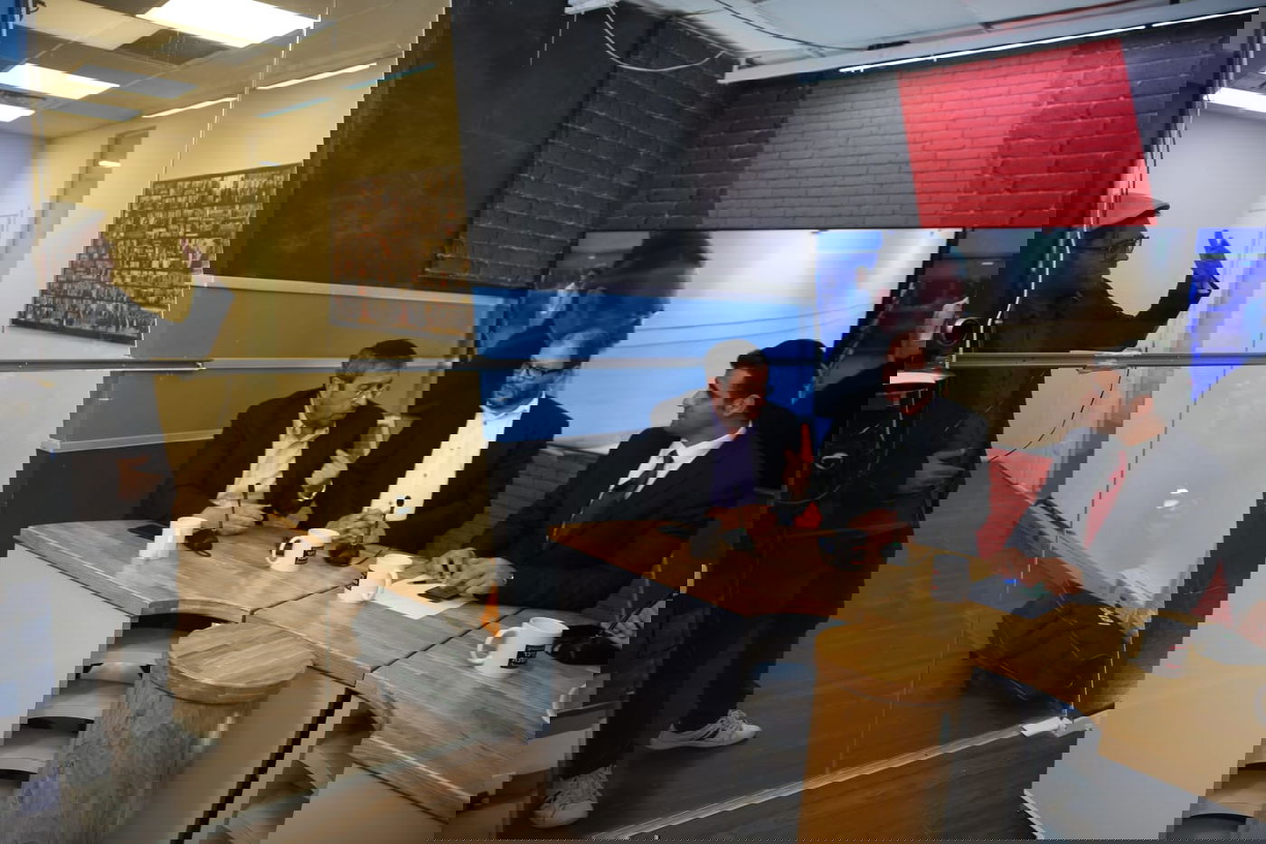 תיעוד ענק: כך נראה משדר ערב הבחירות ב'אולפן כיכר'