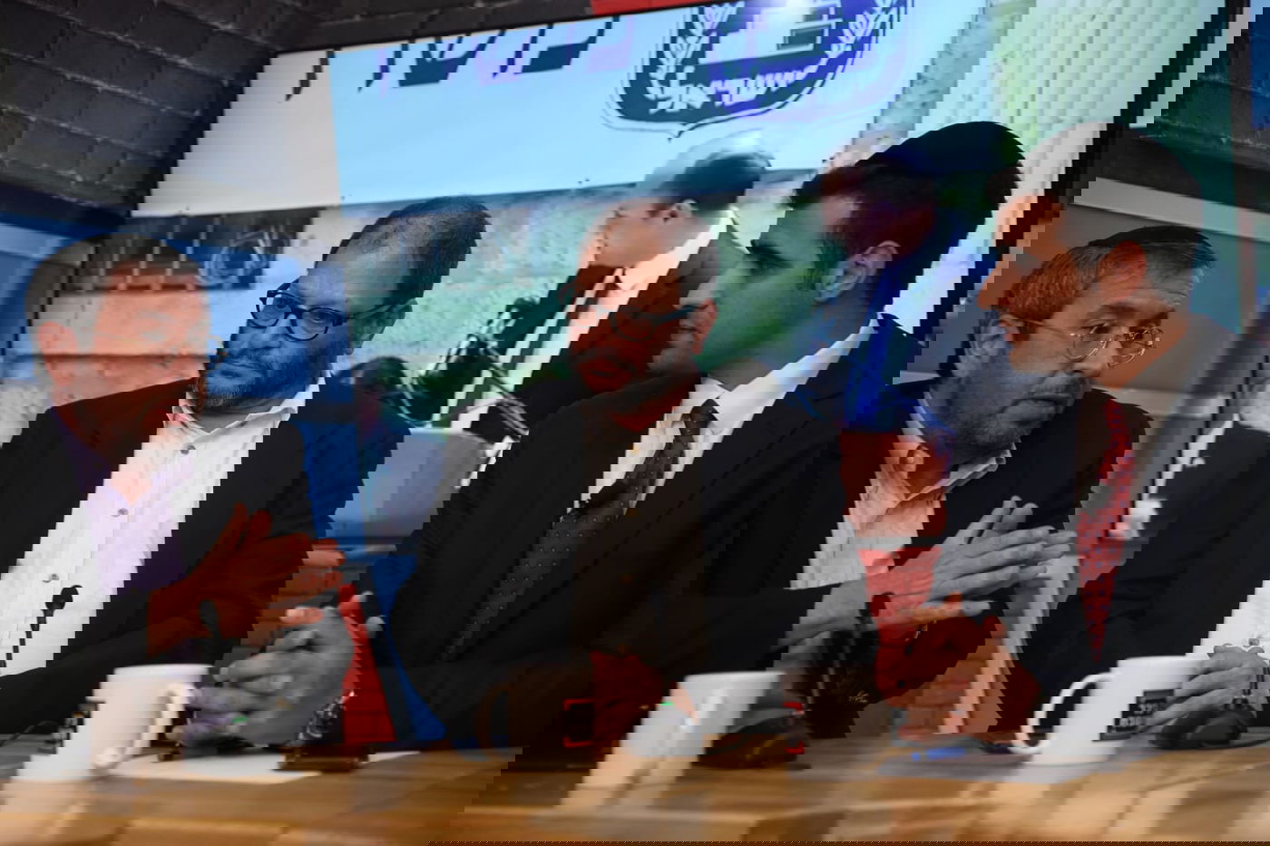 תיעוד ענק: כך נראה משדר ערב הבחירות ב'אולפן כיכר'