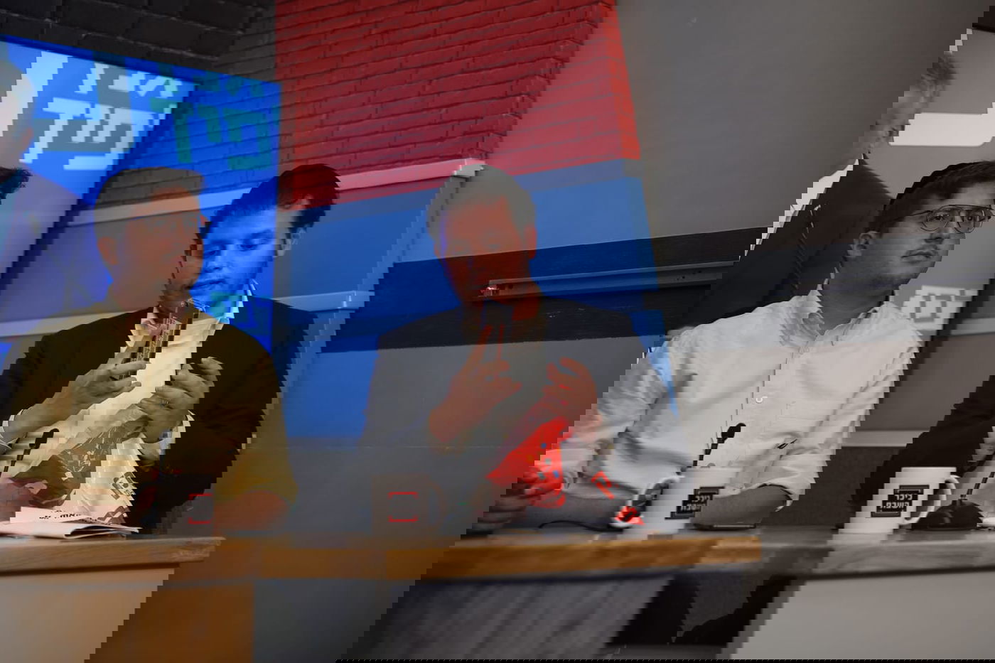 תיעוד ענק: כך נראה משדר ערב הבחירות ב'אולפן כיכר'