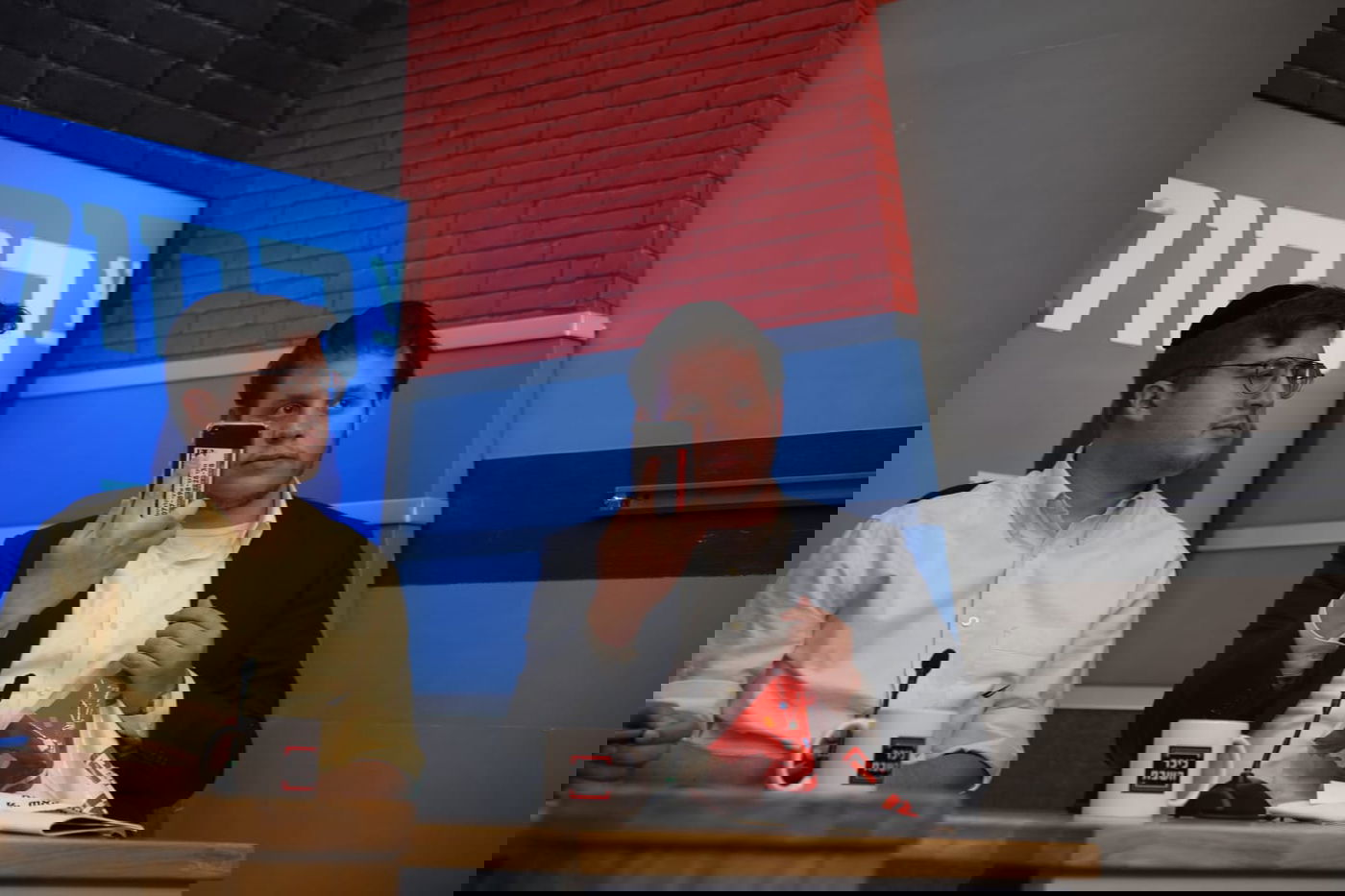 תיעוד ענק: כך נראה משדר ערב הבחירות ב'אולפן כיכר'