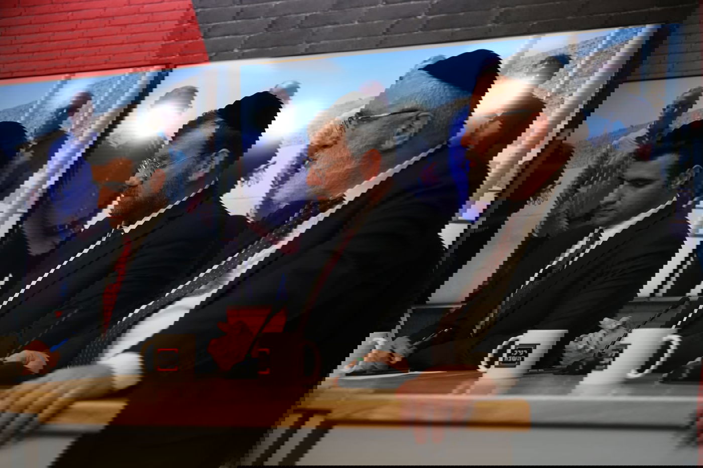 תיעוד ענק: כך נראה משדר ערב הבחירות ב'אולפן כיכר'