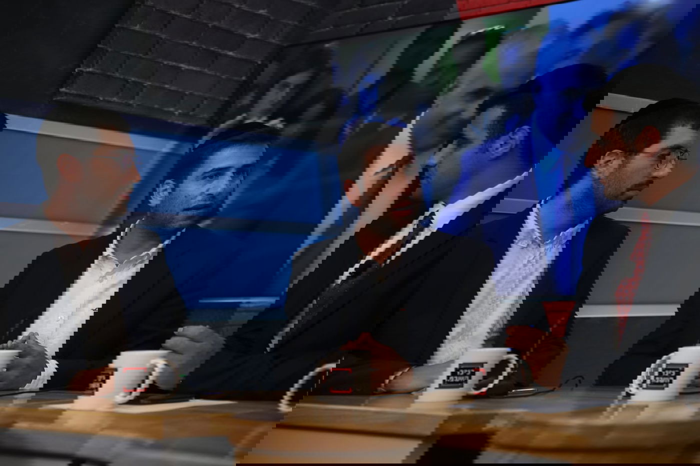 תיעוד ענק: כך נראה משדר ערב הבחירות ב'אולפן כיכר'