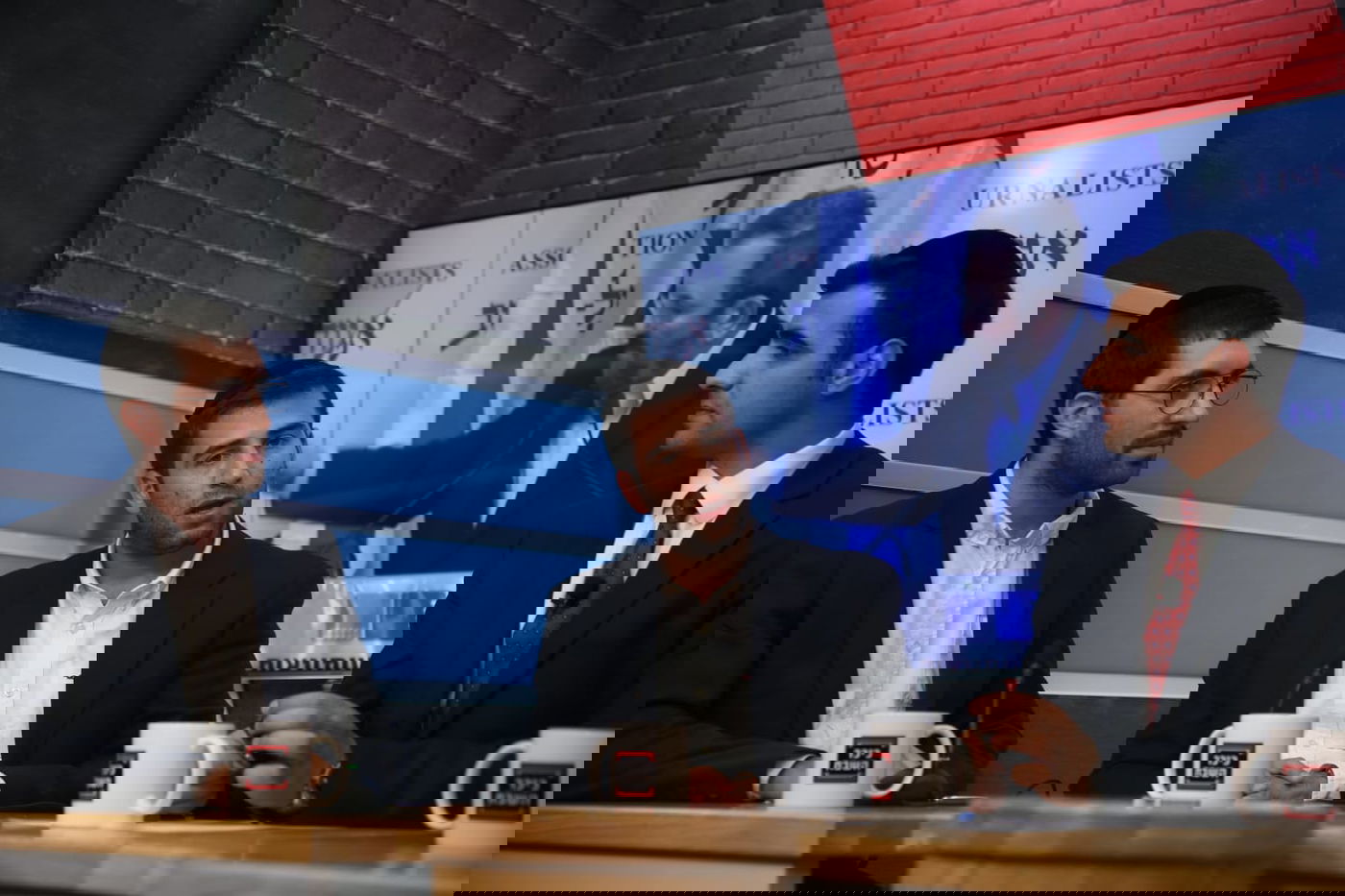 תיעוד ענק: כך נראה משדר ערב הבחירות ב'אולפן כיכר'