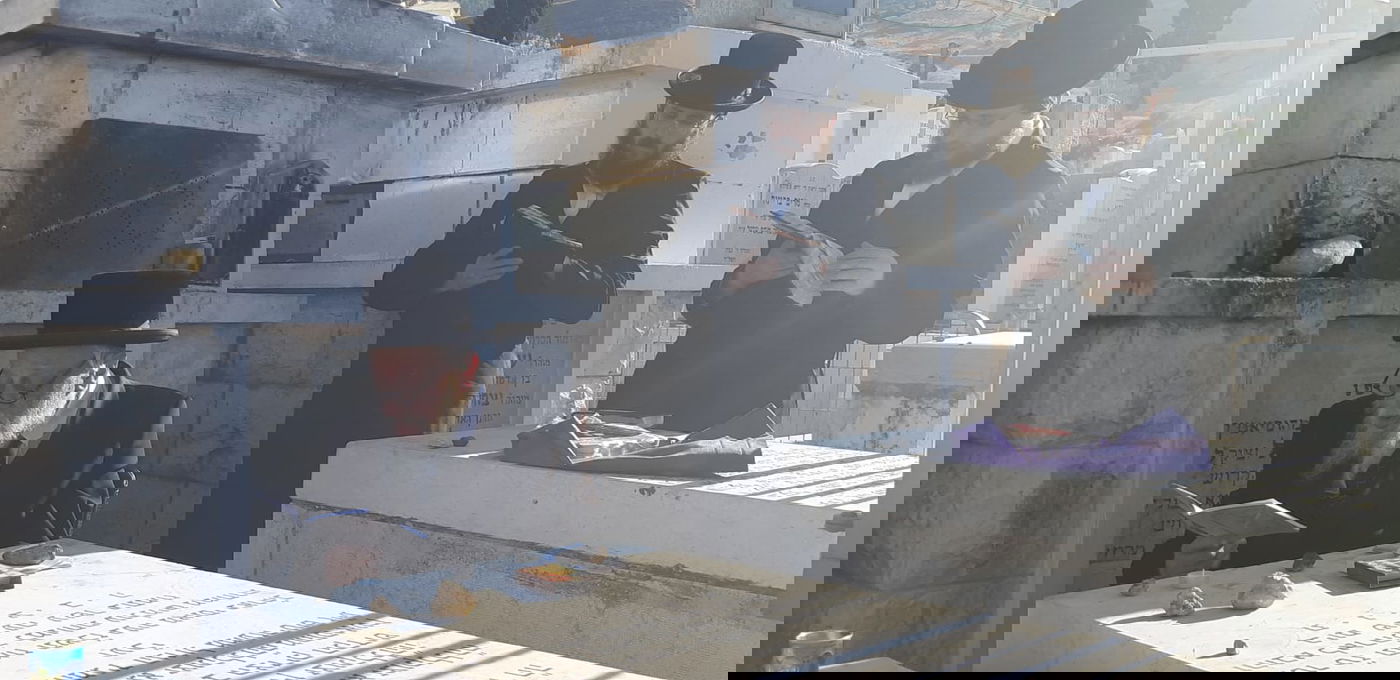 זקן אדמו"רי רוז'ין חייג והוציא את החסיד לקלפי