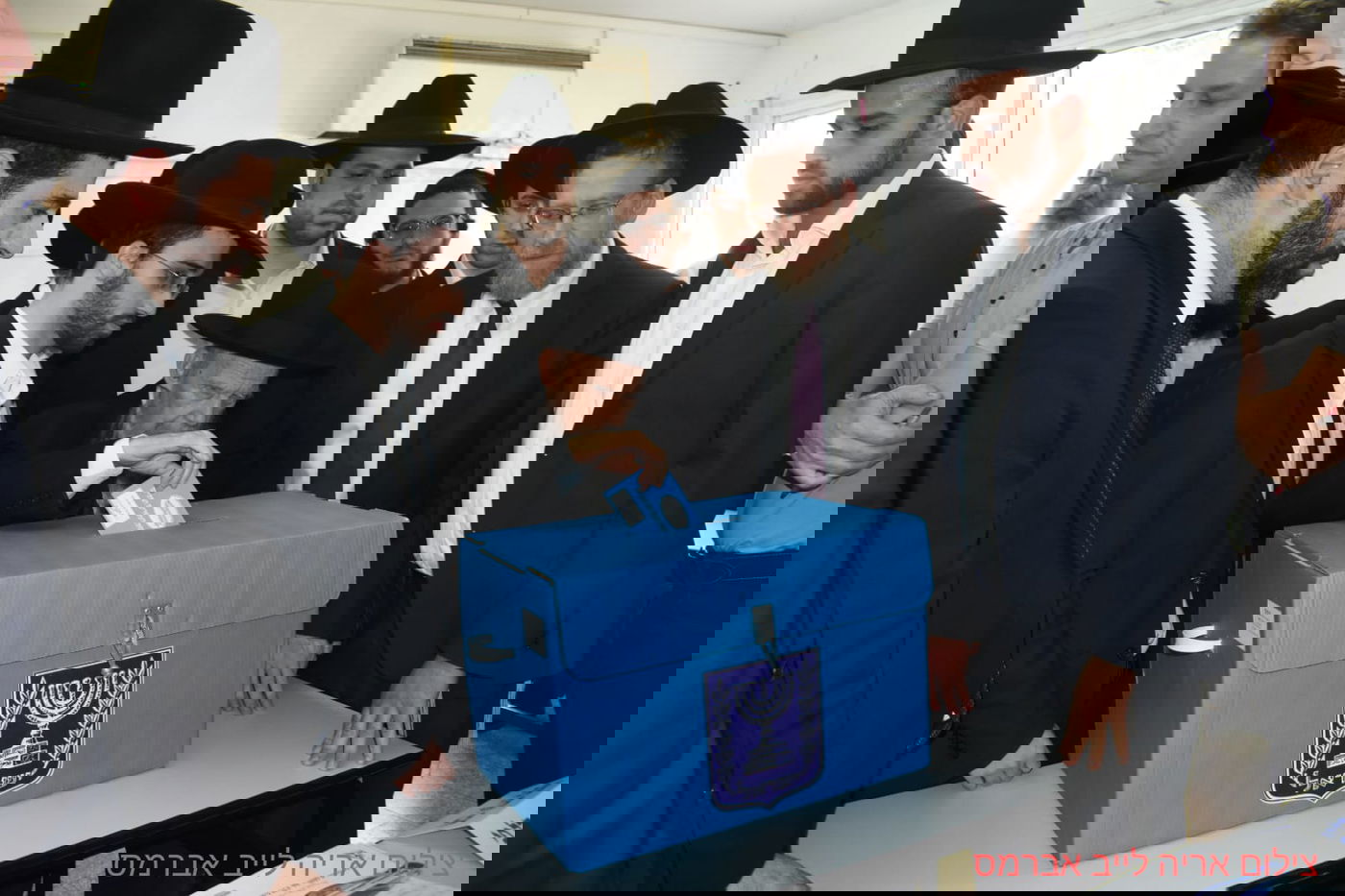 הגר"ג אדלשטיין מצביע