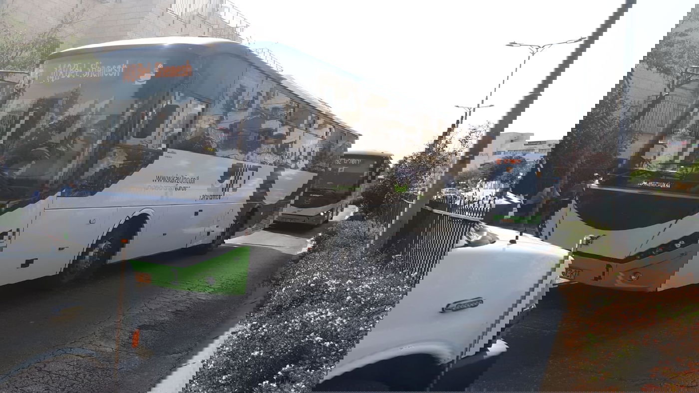 תאונת אוטבוסים: נערה נפצעה בינוני; 9 קל