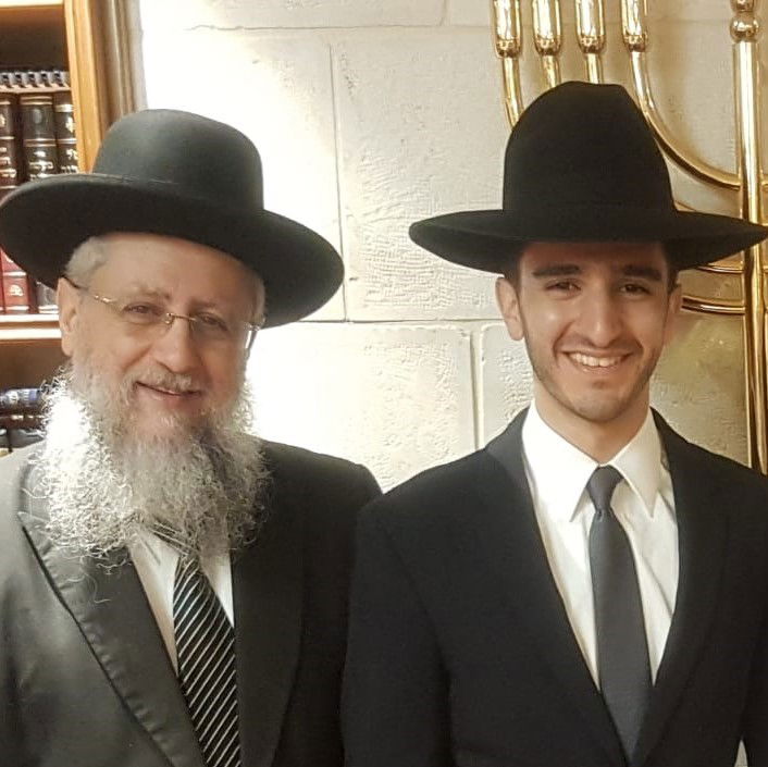 החתן עם אביו