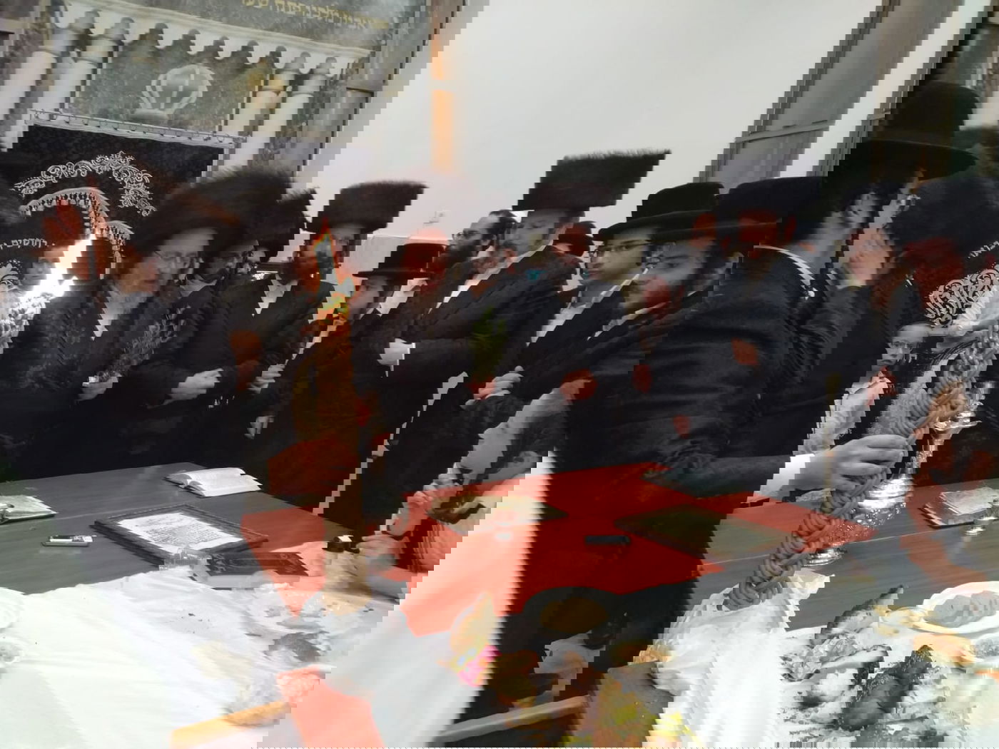 האדמו"ר מביאלה ב"ב בסעודה שלישית ו'הבדלה'