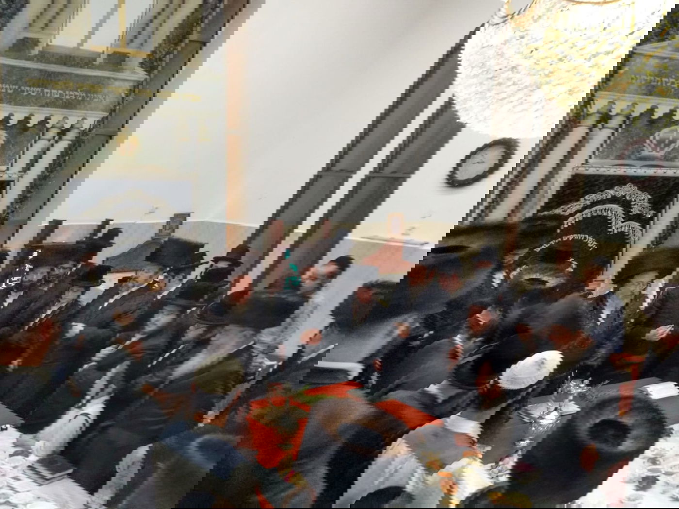 האדמו"ר מביאלה ב"ב בסעודה שלישית ו'הבדלה'