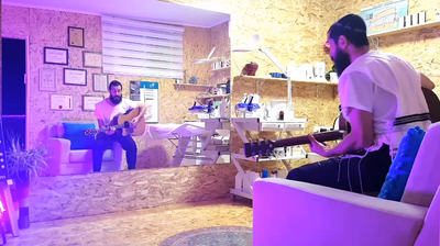 רועי לביא בביצוע אקוסטי סוחף: 'פשוט יודע'