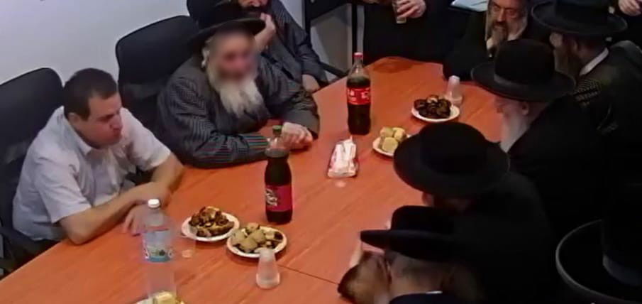 במאה שערים: הפגישה הסודית של איימן עודה עם הקנאים