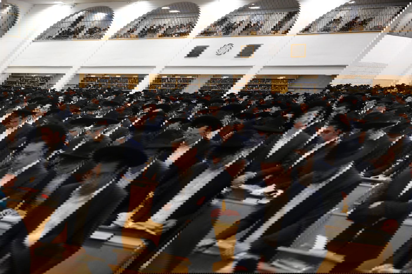 בְּמוֹצָאֵי מְנוּחָה קִדַּמְנוּךָ תְּחִלָּה • סליחות ראשונות ב'חברון'