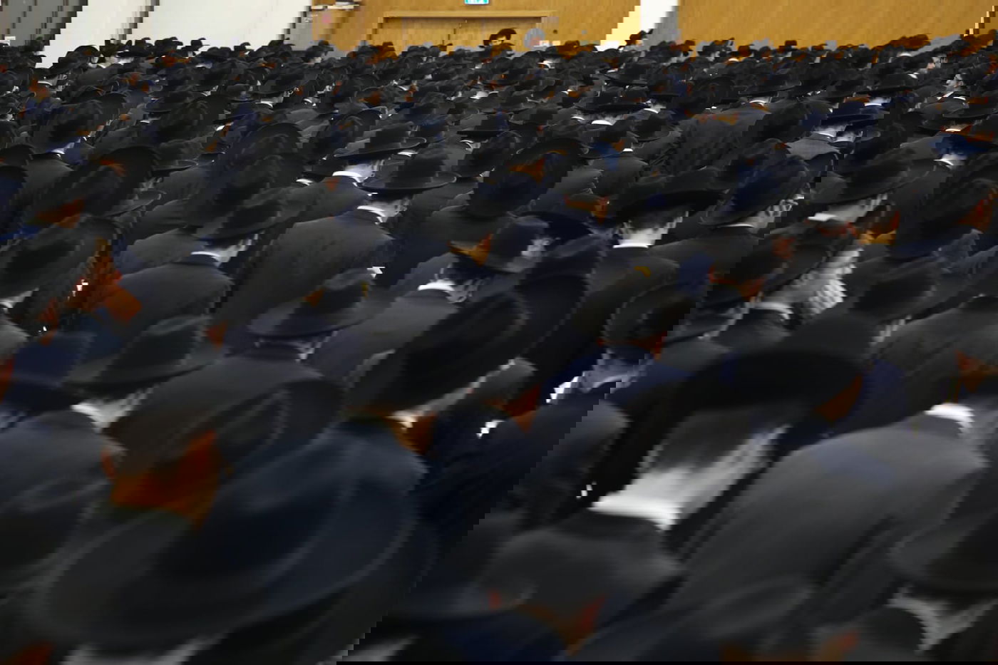 בְּמוֹצָאֵי מְנוּחָה קִדַּמְנוּךָ תְּחִלָּה • סליחות ראשונות ב'חברון'