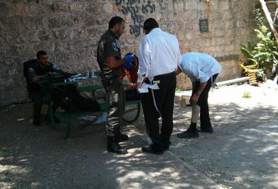 צעיר שהותקף בדרך לכותל