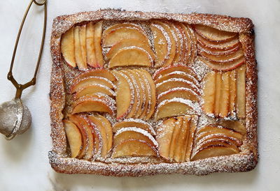 גאלט תפוחים וקרם שקדים