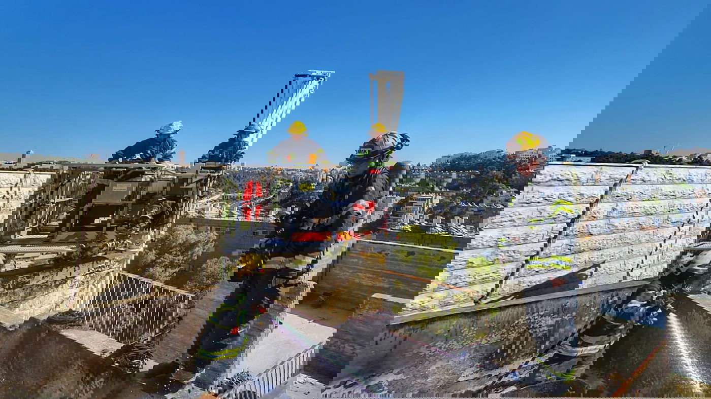 תיעוד דרמטי: כך נמנעה שריפת בנין בירושלים