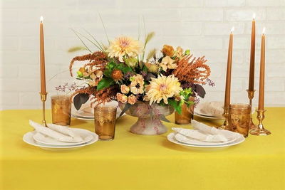 צפו: 2 דרכים מהפנטות לעצב את השולחן בשני ימי החג