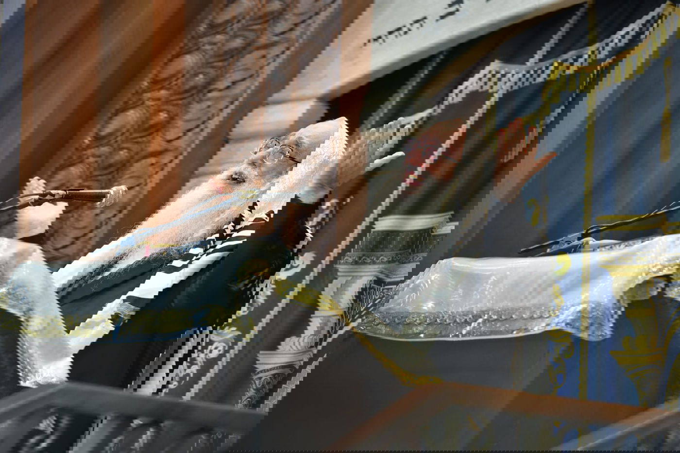 תיעוד: ה'סליחות' בצאנז - אלפים, לפנות בוקר