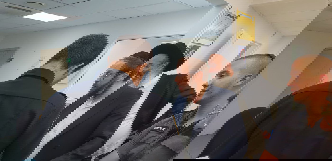 ראש העיר בתחנת המשטרה