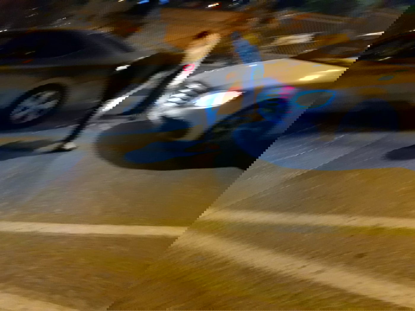 נהגת מונית התנגשה ברכבו של מקלב - אך הוא ויתר לה. צפו