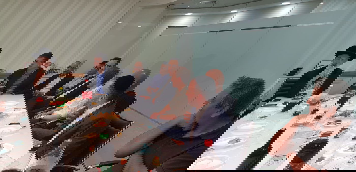 בכירי הפרקליטים הרימו כוסית עם סגן ראש העיר