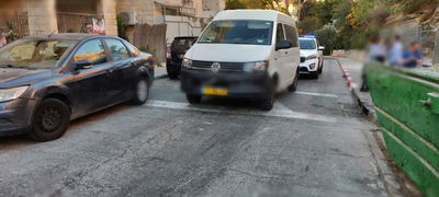 רכב הנכה שחסם את הרחוב