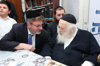 ברכת שר התורה לישועות עצומות למשתתף במפעלו של הרב פישר