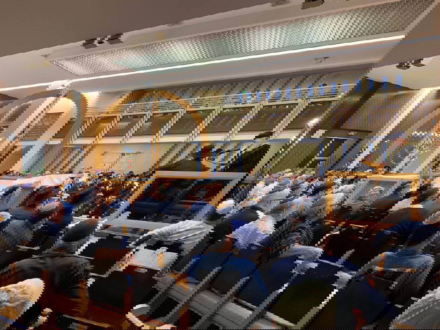 הראשל"צ הגר"י יוסף בצרפת: "זה הזמן לאחדות"