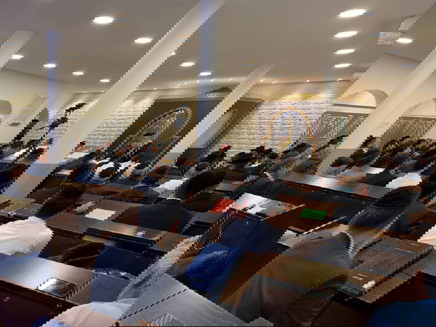 הראשל"צ הגר"י יוסף בצרפת: "זה הזמן לאחדות"