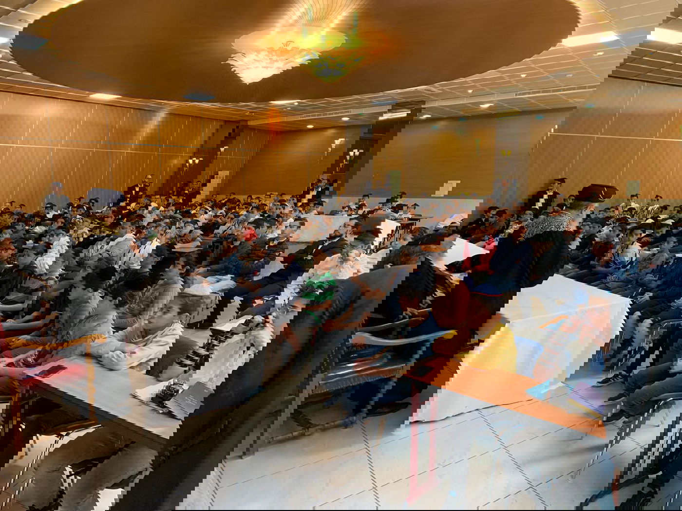 הראשל"צ הגר"י יוסף בצרפת: "זה הזמן לאחדות"