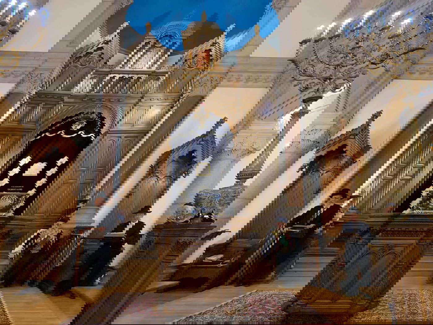 הראשל"צ הגר"י יוסף בצרפת: "זה הזמן לאחדות"