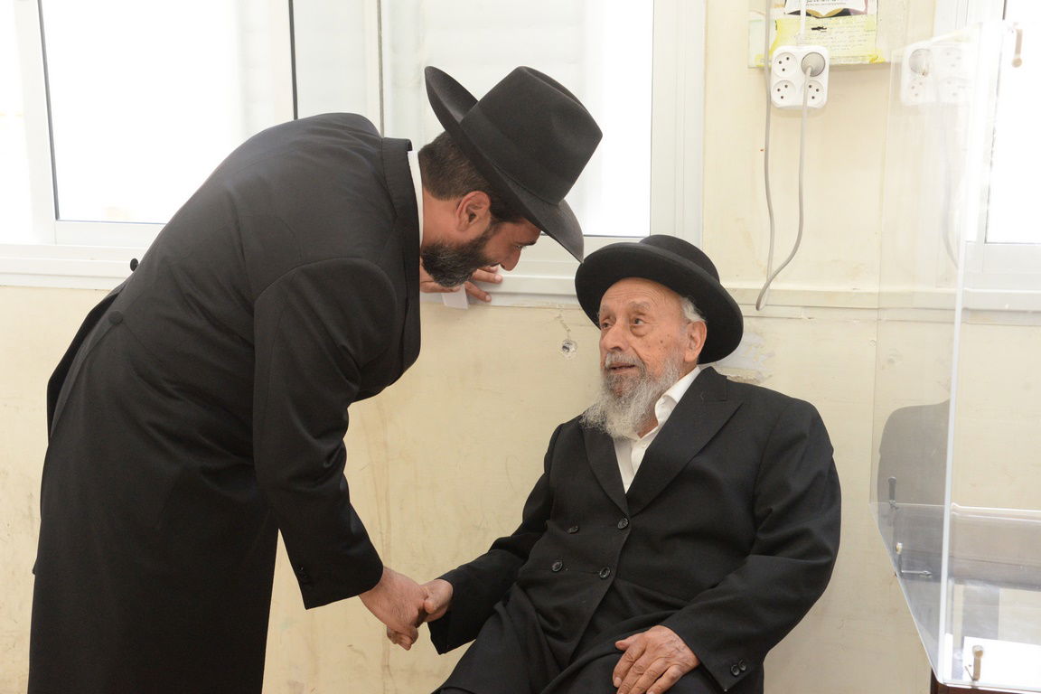 "הכותל הדרומי" מבאר שבע על שולחנם של גדולי ישראל