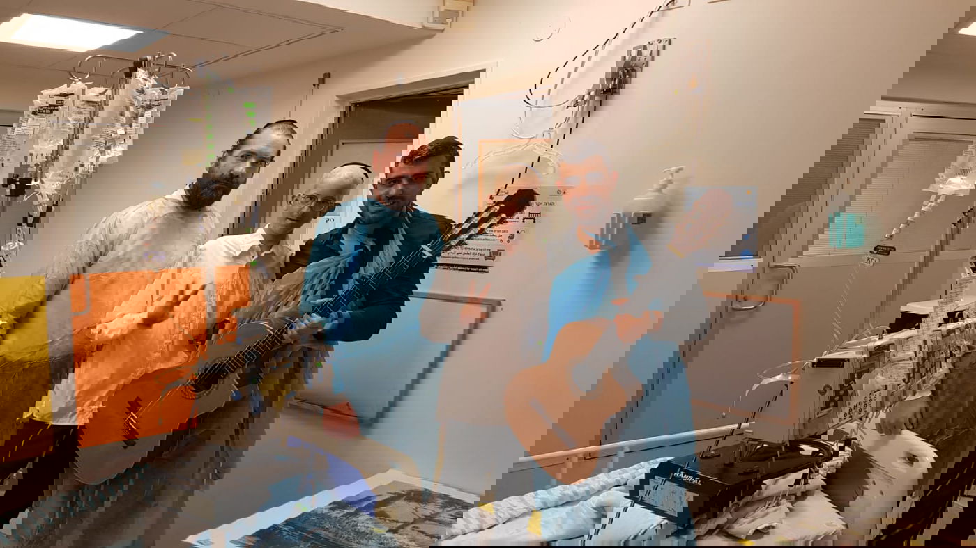 זכה ב'איש השנה' והלך משם ל...בית החולים