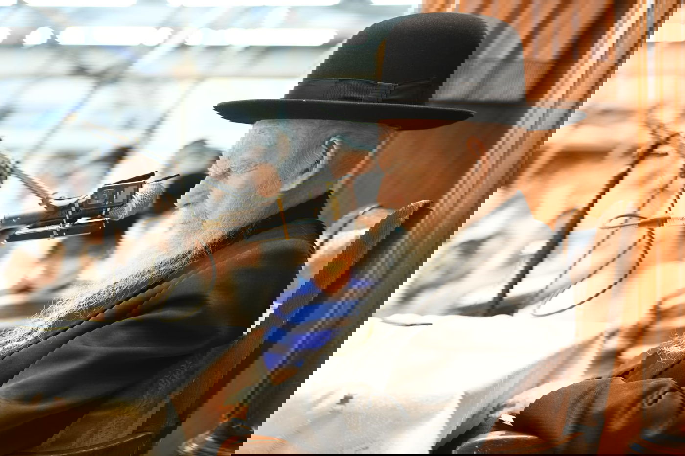 ערב יום הדין: אלפים הגיעו לשמוע את ראש הישיבה הגרי"ג אדלשטיין • תיעוד