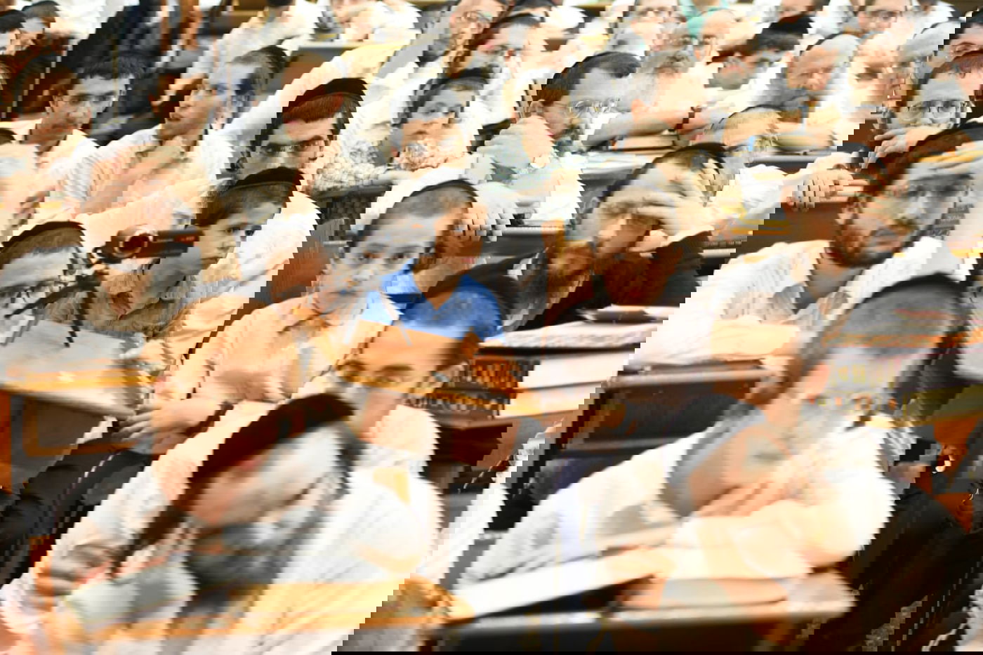 ערב יום הדין: אלפים הגיעו לשמוע את ראש הישיבה הגרי"ג אדלשטיין • תיעוד