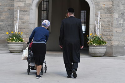 על הדבש ועל העוקץ בחיי נישואין // שונמית דרעי