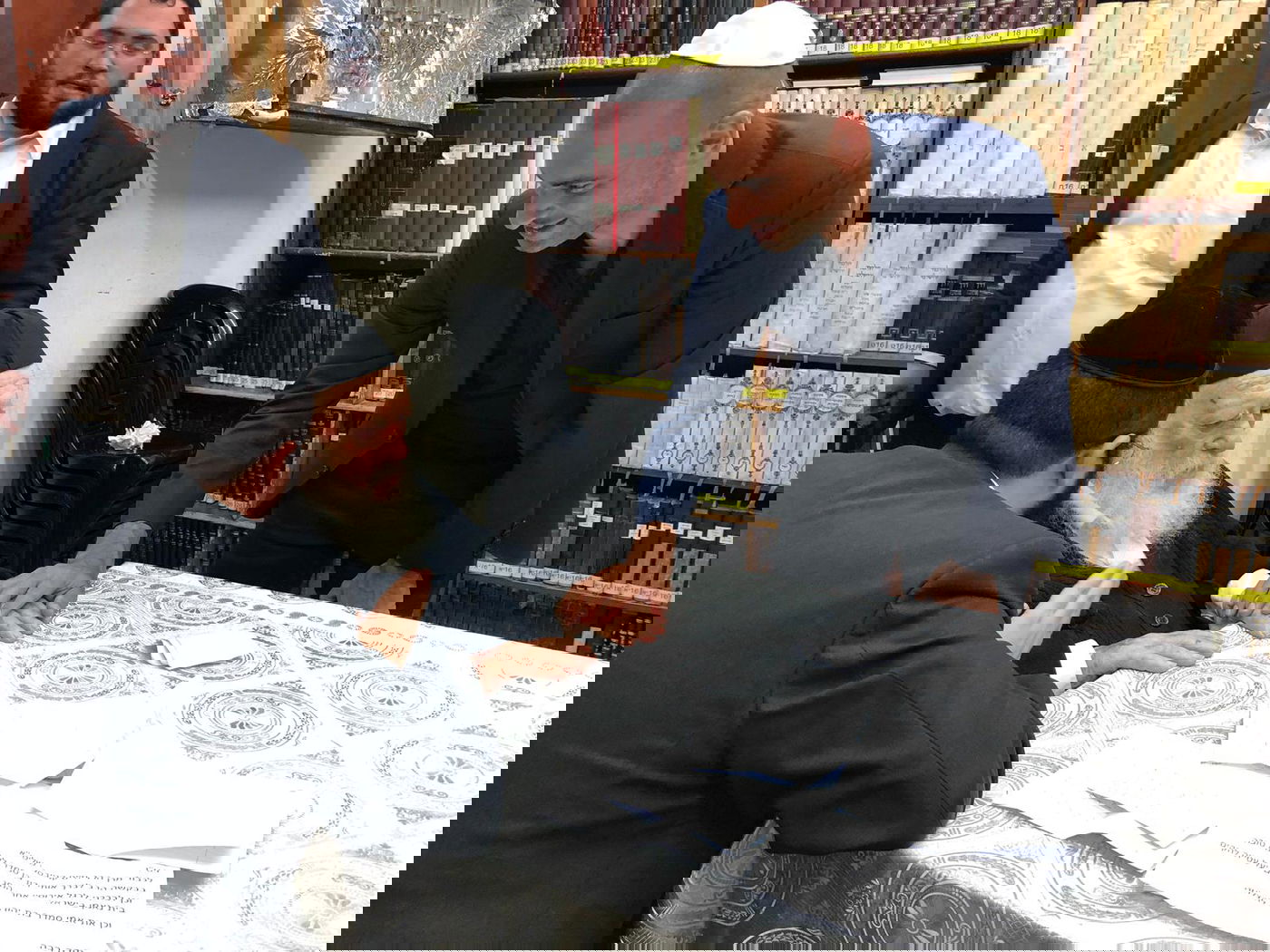 תיעוד: רמ"ט שר האוצר התברך משר התורה